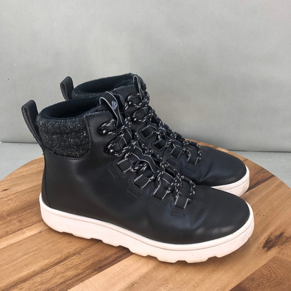 Clarks Cloudsteppers Womens Black Leather Ankle Boots Size 7 M Casual Comfort - Picture 1 of 8